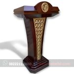 Mimbar Masjid Model Podium Untuk Pidato Bahan Kayu Jati Variasi Ukiran Warna Emas Mewah
